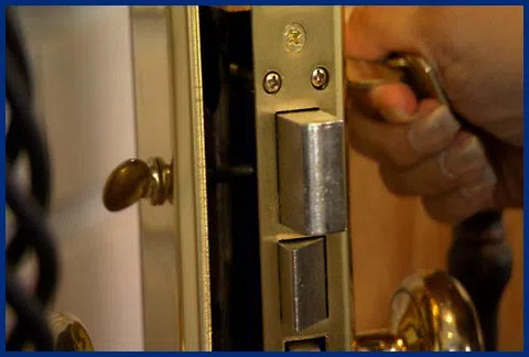 Cleveland Lock And Locks Cleveland, OH 216-654-9366 - apartment-lock-change